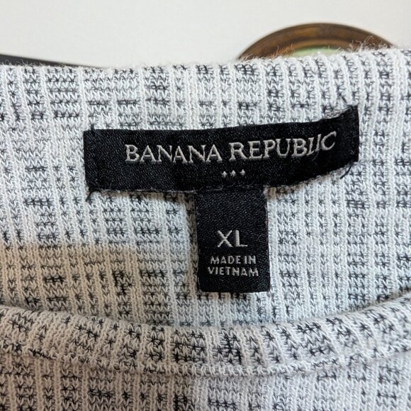 Banana Republic Womens Top XL Grey White Textured Knit - Picture 2 of 2